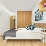 Grzegorzecka Family With Balcony & Parking Cracow By Renters Apartmán