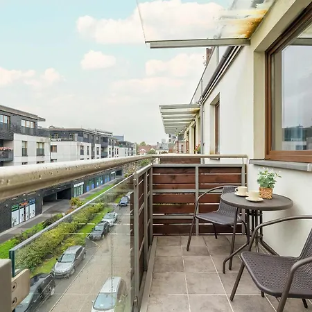 Grzegorzecka Family With Balcony & Parking Cracow By Renters Apartament