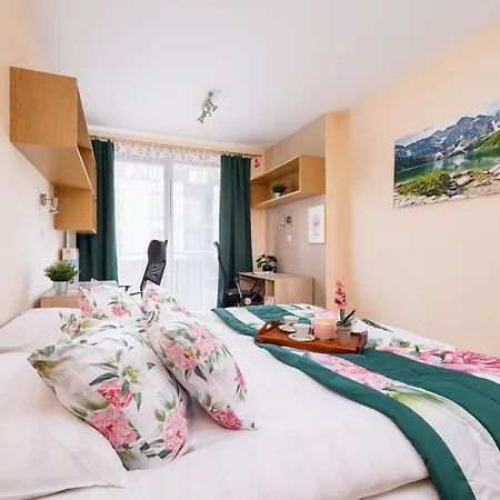 아파트 Grzegorzecka Family With Balcony & Parking Cracow By Renters