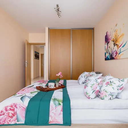 Apartmán Grzegorzecka Family With Balcony & Parking Cracow By Renters *
