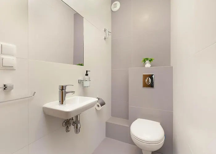 Grzegórzecka Family With Balcony&parking Cracow By Renters *