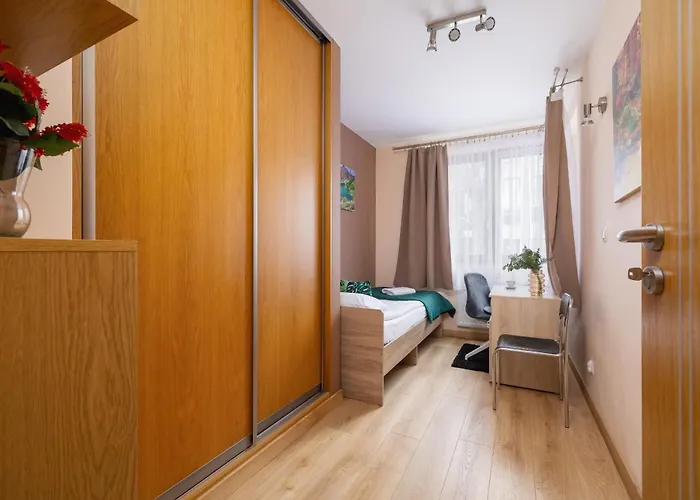 Grzegórzecka Family With Balcony&parking Cracow By Renters Cracovia