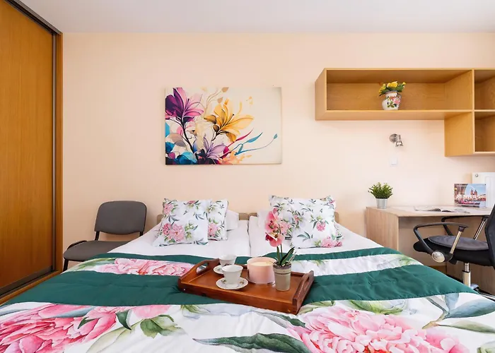 Grzegórzecka Family With Balcony&parking Cracow By Renters Apartamento