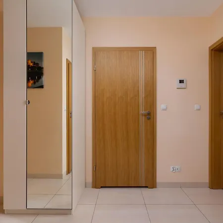 Grzegorzecka Family With Balcony & Parking Cracow By Renters Krakow