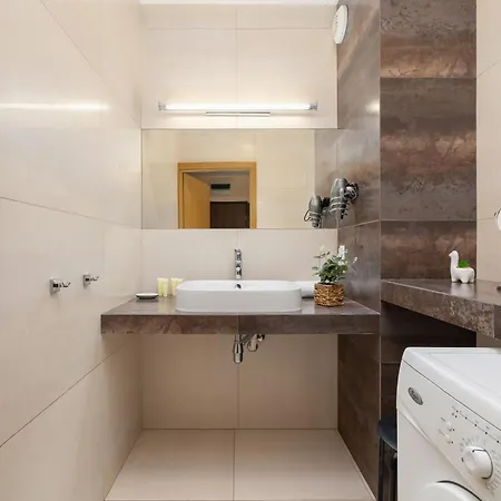 Apartment Grzegorzecka Family With Balcony & Parking Cracow By Renters *