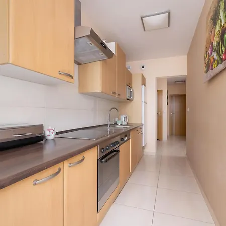 Apartment Grzegorzecka Family With Balcony & Parking Cracow By Renters