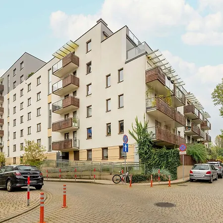 Grzegorzecka Family With Balcony & Parking Cracow By Renters アパート クラクフ