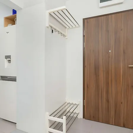 アパート Grzegorzecka Family With Balcony & Parking Cracow By Renters クラクフ
