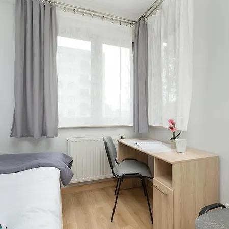 Grzegorzecka Family With Balcony & Parking Cracow By Renters アパート クラクフ