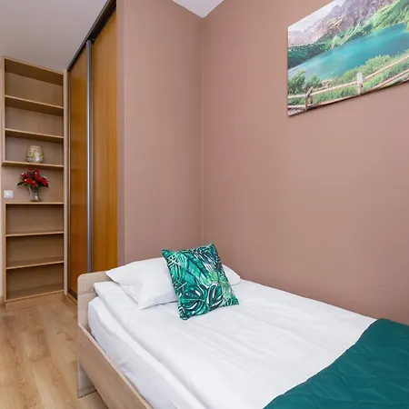 アパート Grzegorzecka Family With Balcony & Parking Cracow By Renters